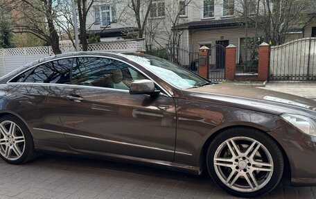 Mercedes-Benz E-Класс, 2013 год, 1 890 000 рублей, 6 фотография