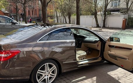 Mercedes-Benz E-Класс, 2013 год, 1 890 000 рублей, 3 фотография