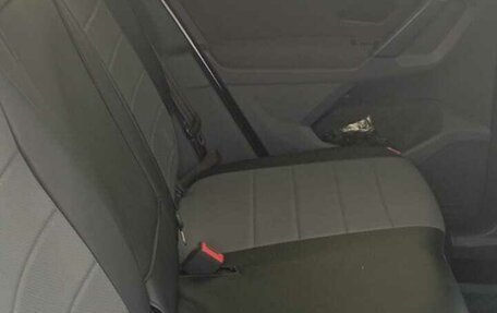 Volkswagen Tiguan II, 2019 год, 2 400 000 рублей, 6 фотография