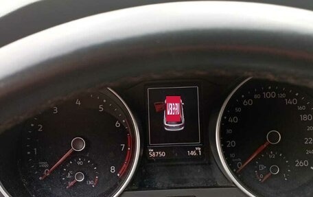 Volkswagen Tiguan II, 2019 год, 2 400 000 рублей, 2 фотография