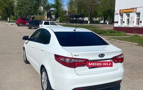 KIA Rio III рестайлинг, 2013 год, 975 000 рублей, 4 фотография