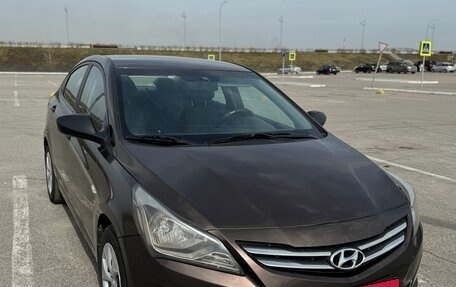 Hyundai Solaris II рестайлинг, 2015 год, 1 050 000 рублей, 3 фотография