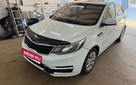 KIA Rio III рестайлинг, 2015 год, 450 000 рублей, 2 фотография