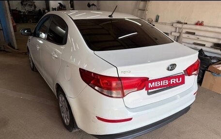 KIA Rio III рестайлинг, 2015 год, 450 000 рублей, 3 фотография