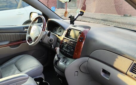 Toyota Sienna II рестайлинг, 2004 год, 1 250 000 рублей, 11 фотография