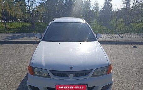 Nissan Wingroad III, 2001 год, 440 000 рублей, 1 фотография