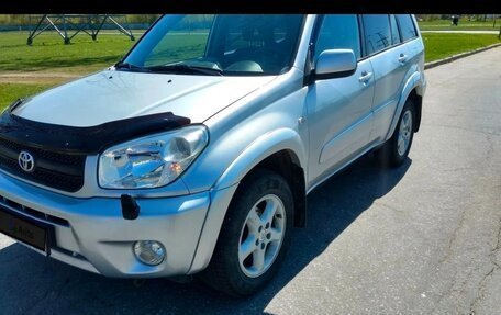 Toyota RAV4, 2004 год, 750 000 рублей, 4 фотография