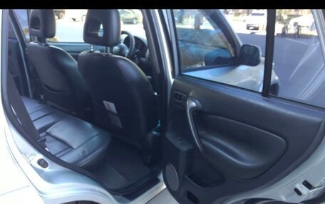 Toyota RAV4, 2004 год, 750 000 рублей, 7 фотография