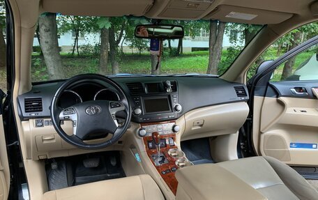 Toyota Highlander III, 2010 год, 2 050 000 рублей, 3 фотография