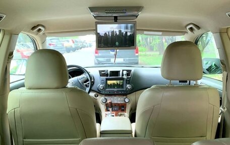 Toyota Highlander III, 2010 год, 2 050 000 рублей, 9 фотография