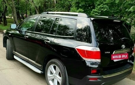 Toyota Highlander III, 2010 год, 2 050 000 рублей, 7 фотография