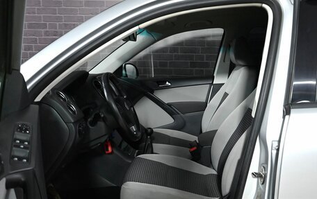 Volkswagen Tiguan I, 2010 год, 950 000 рублей, 10 фотография