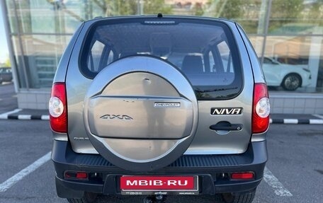 Chevrolet Niva I рестайлинг, 2015 год, 767 000 рублей, 6 фотография