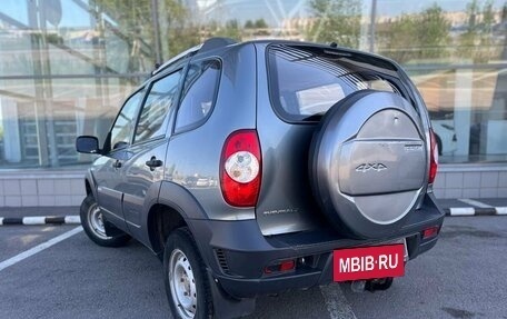 Chevrolet Niva I рестайлинг, 2015 год, 767 000 рублей, 7 фотография