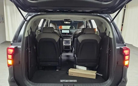 KIA Carnival, 2024 год, 3 750 000 рублей, 20 фотография
