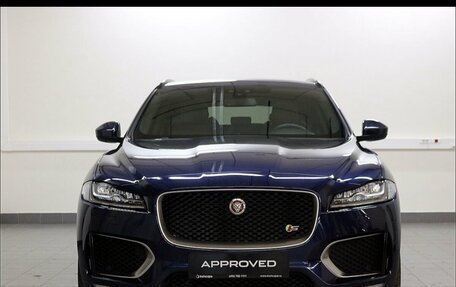 Jaguar F-Pace, 2017 год, 3 999 000 рублей, 2 фотография
