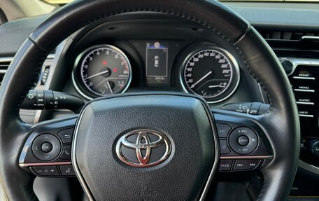 Toyota Camry, 2018 год, 2 500 000 рублей, 5 фотография