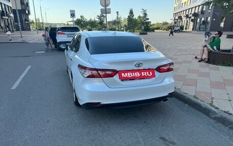 Toyota Camry, 2018 год, 2 500 000 рублей, 3 фотография