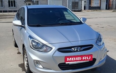 Hyundai Solaris II рестайлинг, 2012 год, 900 000 рублей, 1 фотография