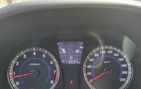 Hyundai Solaris II рестайлинг, 2012 год, 900 000 рублей, 10 фотография