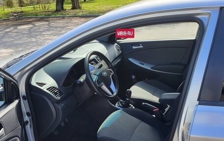 Hyundai Solaris II рестайлинг, 2012 год, 900 000 рублей, 9 фотография