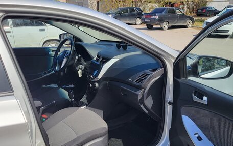 Hyundai Solaris II рестайлинг, 2012 год, 900 000 рублей, 14 фотография