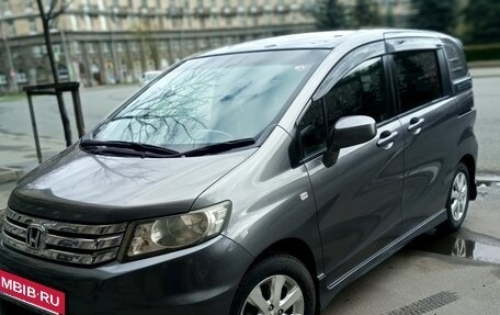 Honda Freed I, 2011 год, 1 250 001 рублей, 8 фотография