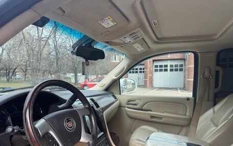 Cadillac Escalade III, 2008 год, 750 000 рублей, 5 фотография
