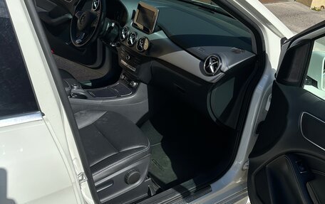 Mercedes-Benz B-Класс, 2015 год, 1 500 000 рублей, 6 фотография