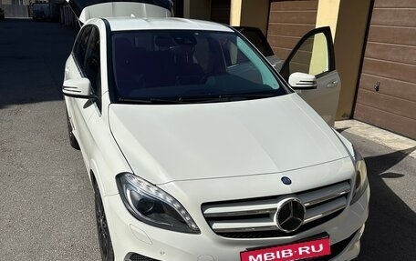 Mercedes-Benz B-Класс, 2015 год, 1 500 000 рублей, 5 фотография