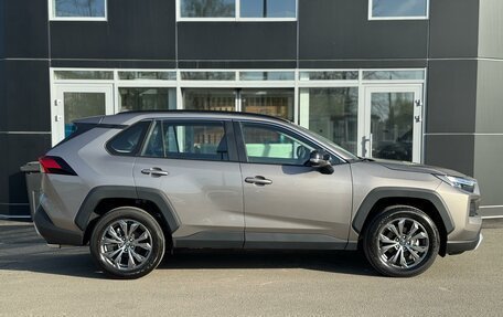 Toyota RAV4, 2024 год, 4 600 000 рублей, 4 фотография