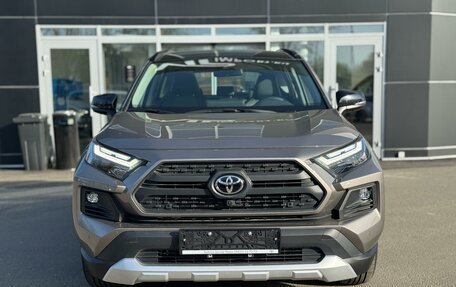 Toyota RAV4, 2024 год, 4 600 000 рублей, 2 фотография
