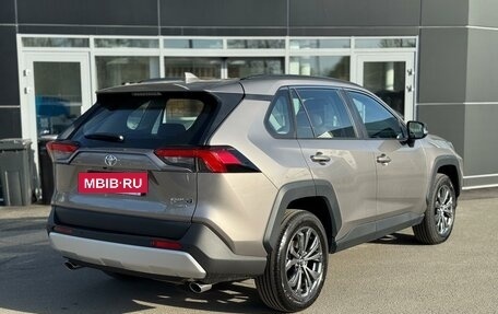 Toyota RAV4, 2024 год, 4 600 000 рублей, 5 фотография