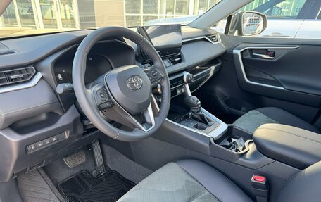 Toyota RAV4, 2024 год, 4 600 000 рублей, 11 фотография