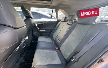 Toyota RAV4, 2024 год, 4 600 000 рублей, 13 фотография