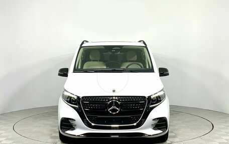 Mercedes-Benz V-Класс, 2024 год, 17 700 000 рублей, 2 фотография
