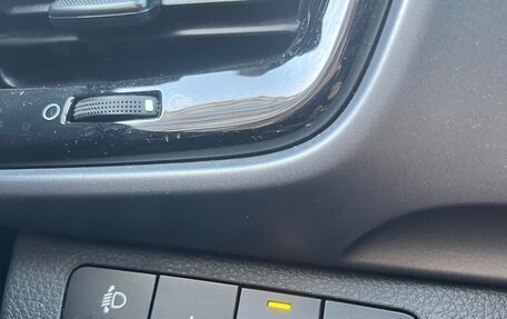 KIA Stonic, 2018 год, 1 700 000 рублей, 4 фотография