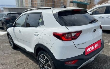KIA Stonic, 2018 год, 1 700 000 рублей, 10 фотография