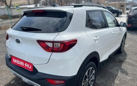 KIA Stonic, 2018 год, 1 700 000 рублей, 9 фотография
