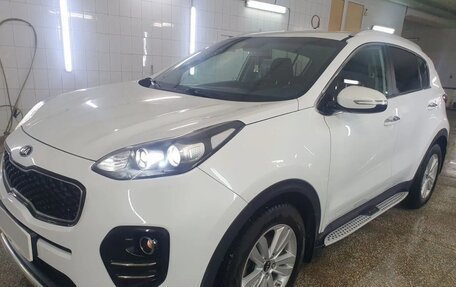 KIA Sportage IV рестайлинг, 2016 год, 1 800 000 рублей, 2 фотография
