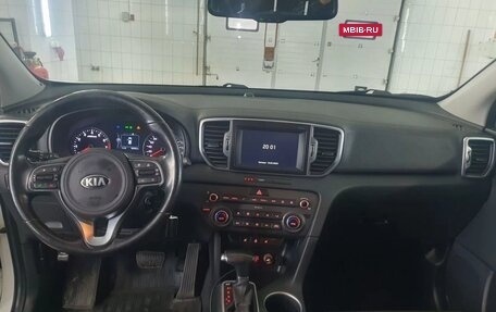 KIA Sportage IV рестайлинг, 2016 год, 1 800 000 рублей, 11 фотография