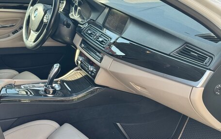 BMW 5 серия, 2013 год, 2 400 000 рублей, 23 фотография