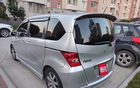 Honda Freed I, 2010 год, 1 150 000 рублей, 3 фотография