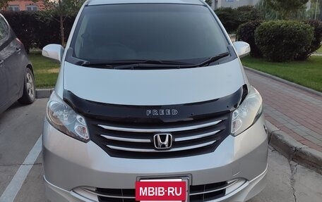 Honda Freed I, 2010 год, 1 150 000 рублей, 5 фотография