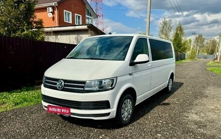 Volkswagen Caravelle T6 рестайлинг, 2019 год, 3 880 000 рублей, 1 фотография