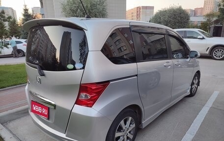 Honda Freed I, 2010 год, 1 150 000 рублей, 10 фотография