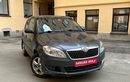 Skoda Fabia II, 2010 год, 590 000 рублей, 1 фотография