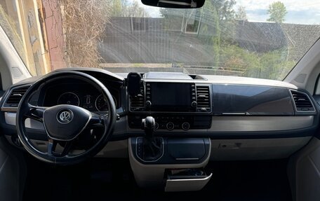 Volkswagen Caravelle T6 рестайлинг, 2019 год, 3 880 000 рублей, 8 фотография