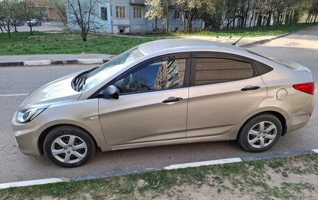 Hyundai Solaris II рестайлинг, 2012 год, 655 000 рублей, 5 фотография