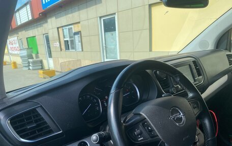 Opel Zafira Life I, 2020 год, 3 750 000 рублей, 6 фотография